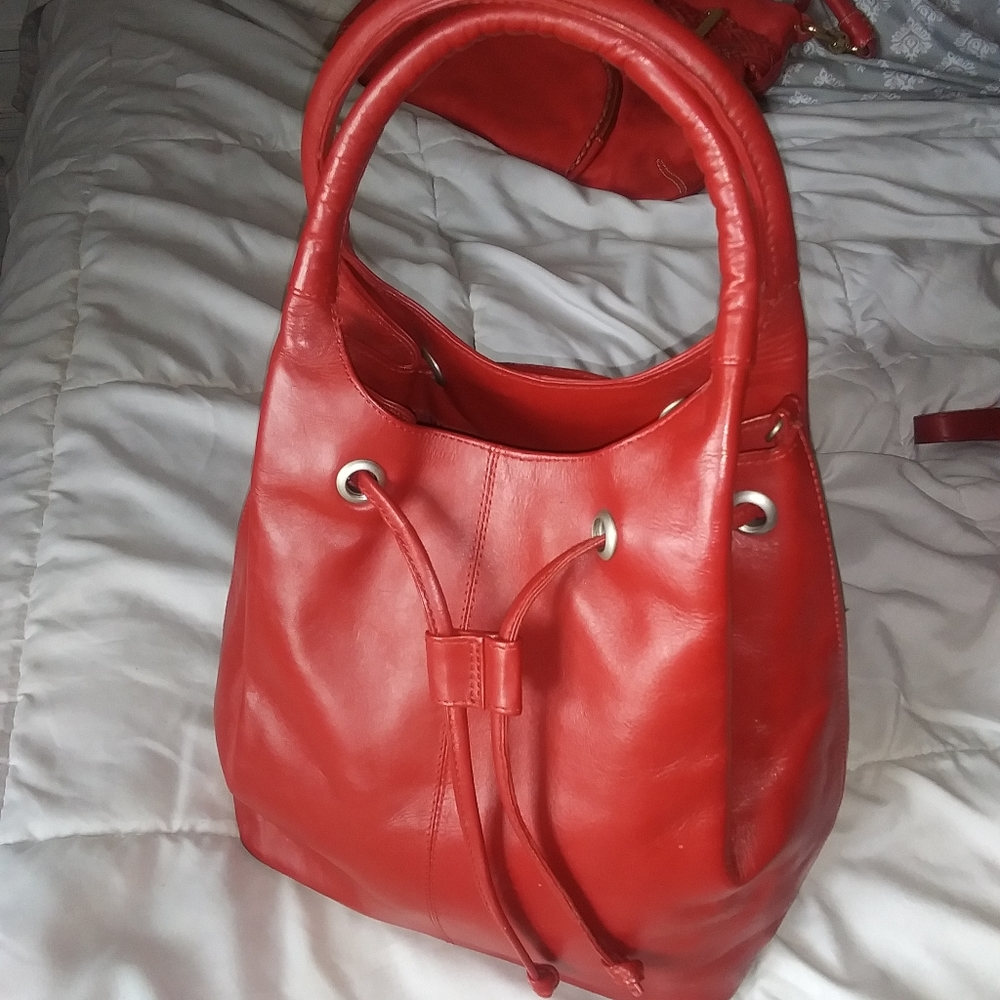 Crossing Pointe genuine leather purse